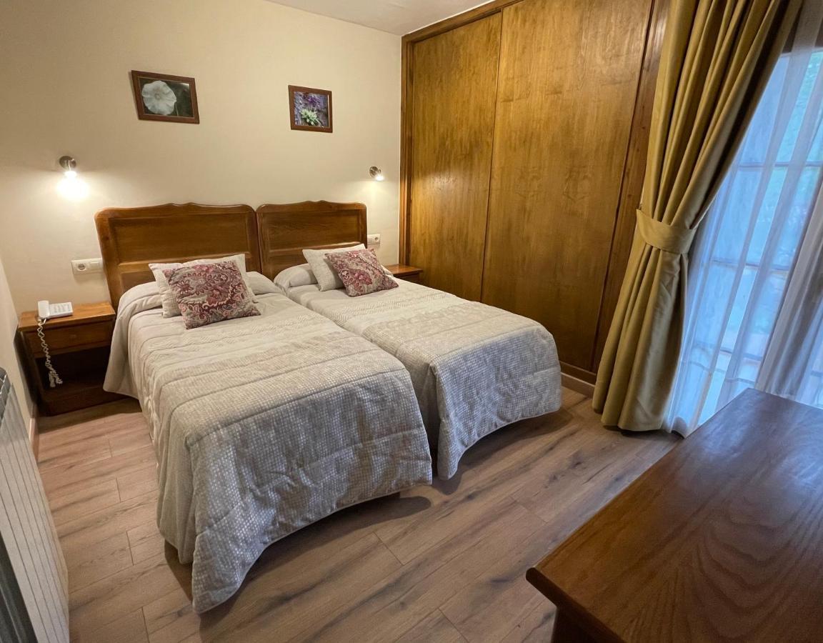 סוטרס Hotel Rural Pena Castil מראה חיצוני תמונה