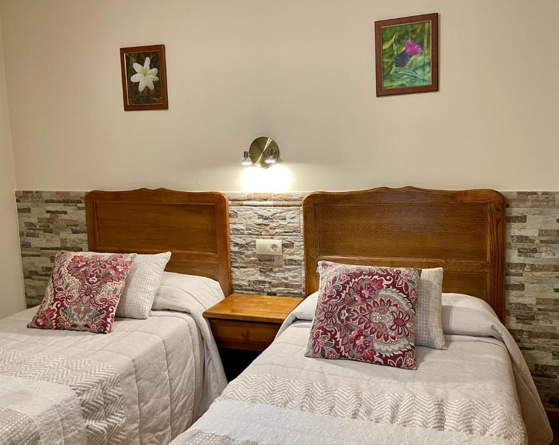 סוטרס Hotel Rural Pena Castil מראה חיצוני תמונה