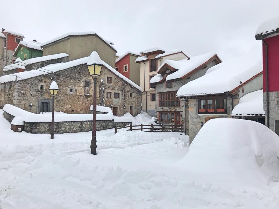 סוטרס Hotel Rural Pena Castil מראה חיצוני תמונה