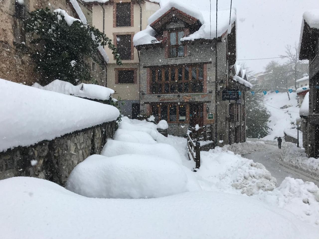 סוטרס Hotel Rural Pena Castil מראה חיצוני תמונה
